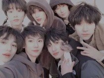 one一个致敬韩寒成年版下载